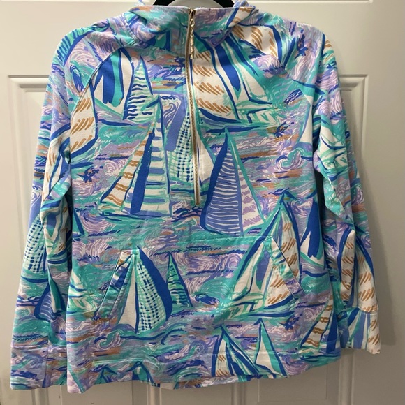 Lilly Pulitzer Tops - SOLD-Like New Lilly Pulitzer Skipper Popover In Aboat Time Size Medium💙⛵️💙